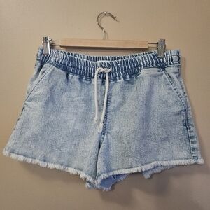Tinseltown Women's Size S Raw Hem Stone Wash Denim Shorts